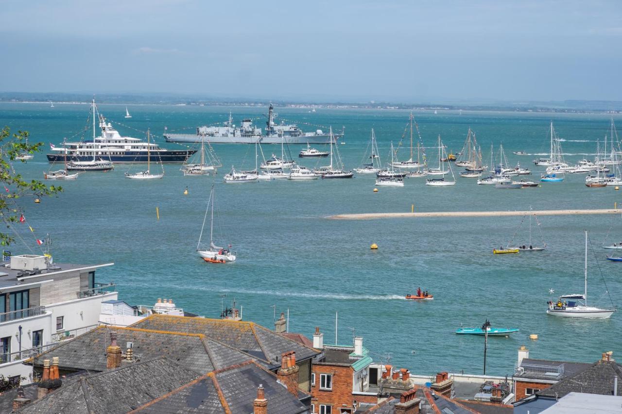 Cliffhanger 18 Castle Road Cowes  Exterior foto
