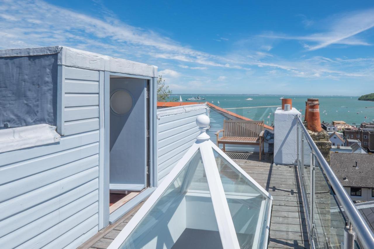 Cliffhanger 18 Castle Road Cowes  Exterior foto